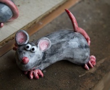 Puffi gioca con i topi